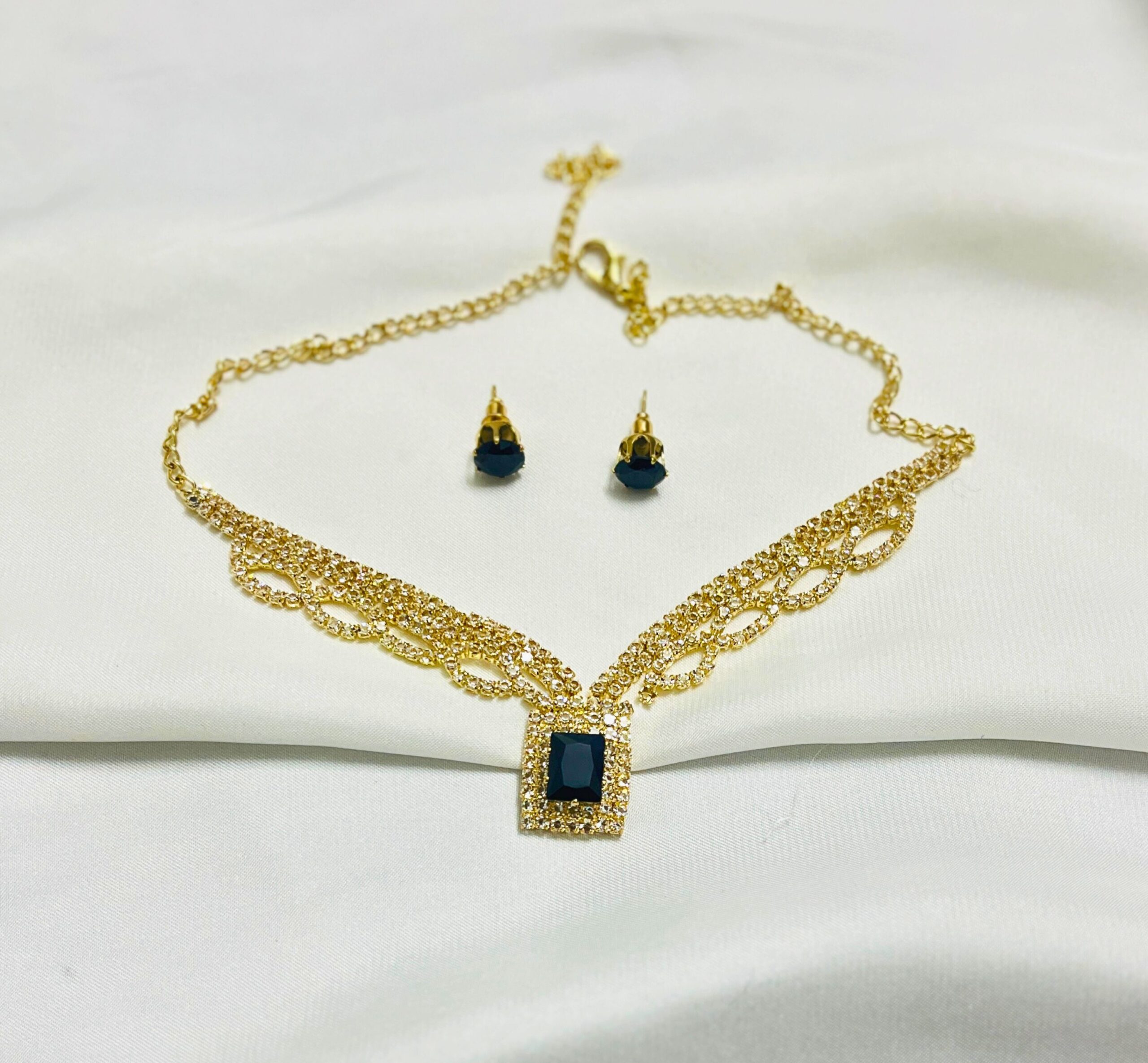 Beautiful Necklace Jewelry Set with Earrings
