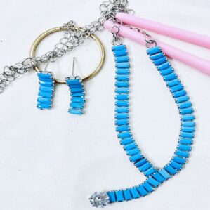Stylish Blue Necklace Jewelry Set with Earrings